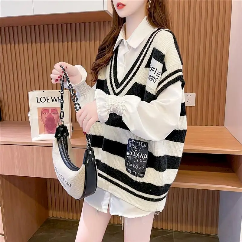 

Fashion Knit Vest Women Autumn Winter Trend V-neck Sweater Casual Loose Vests and Flower Petal Sleeve Shirt Two-piece Set Woman