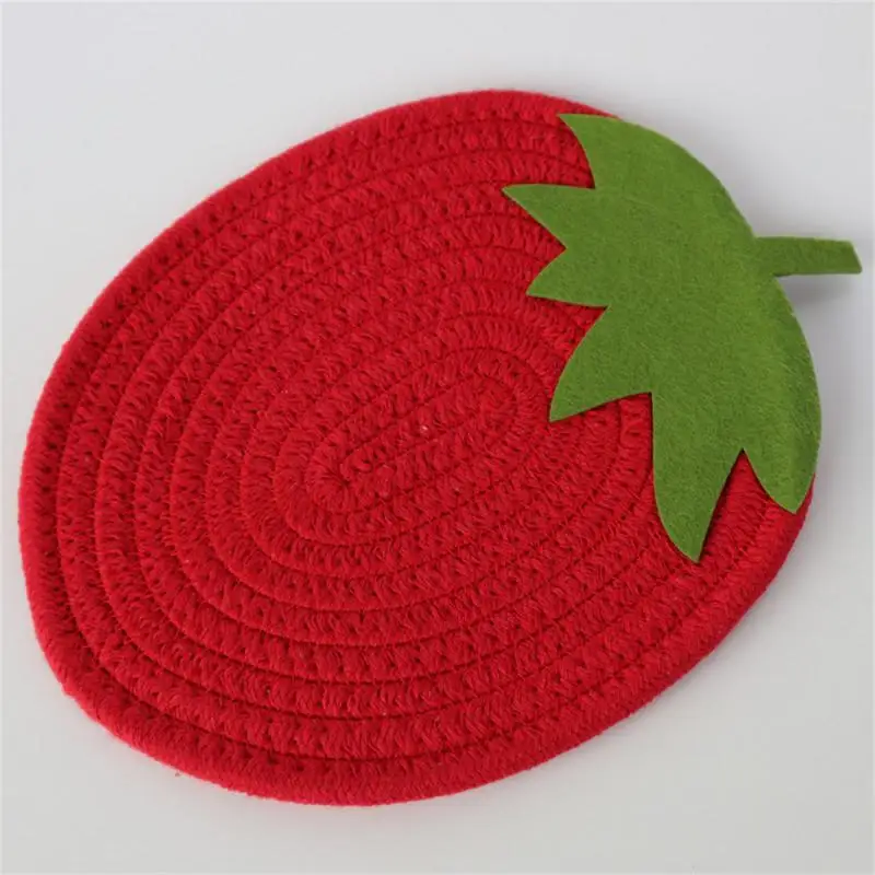 

Strawberry Shape Cup Mat High Quality Multifunctional Heat Insulation Pad 2023 Table Mat Kitchen Gadgets Cotton Rope Plate Mat
