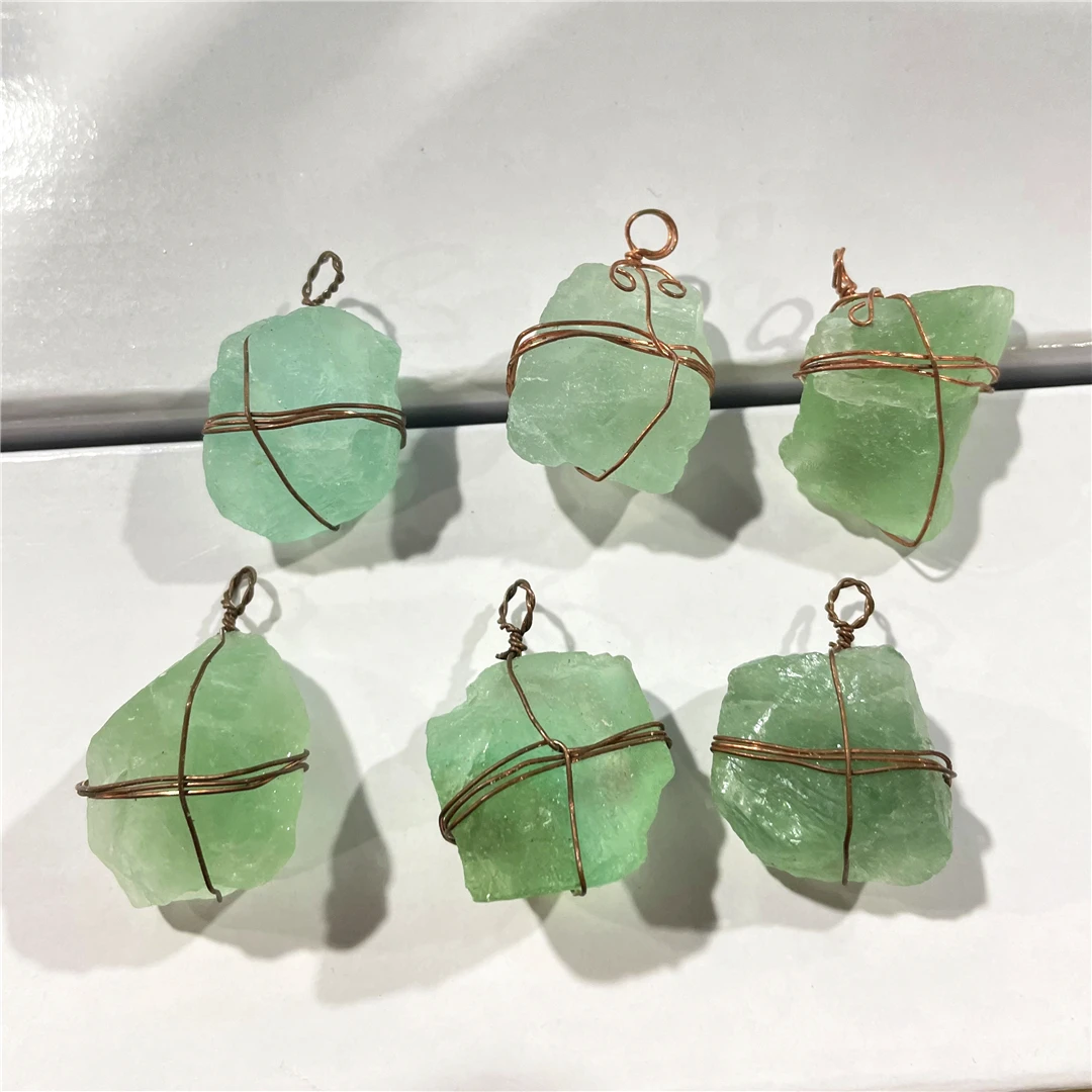 Натуральный зеленый флюорит необработанный камень подвеска из необработанной