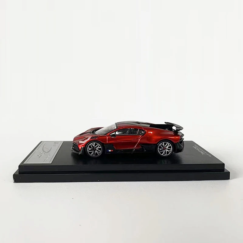 Модель автомобиля Time Micro 1:64 Buga Divo литая коллекция автомобилей из сплава -