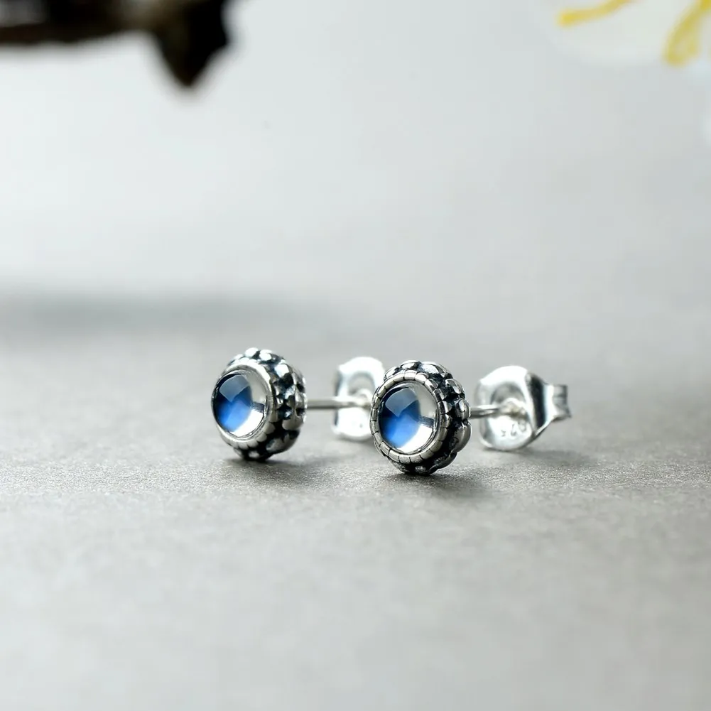 

Silver Stud Earrings Fresh Little Flower Bud Natural Moonstone Inlaid with Versatile Vintage Thai Silver Earrings for Women