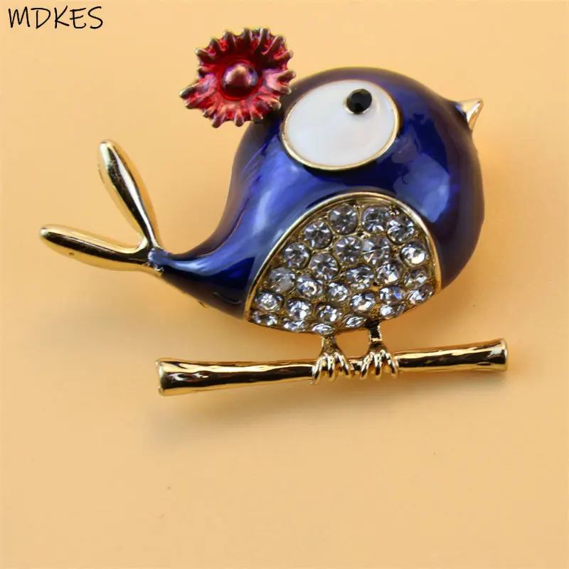 

Fashion and Exquisite Dripping Bird Brooch Cute Rhinestone Animal Pin Clothing Accessories