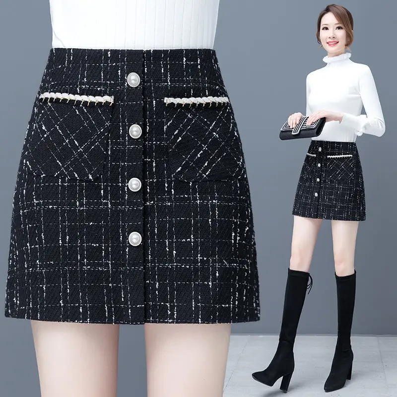 

Tweed Skirts Women Autumn Winter Pearl Button Mini Pocket Skirts Plaid Wool Skirts Korean High Waist Elegant Ladies Skirt T169