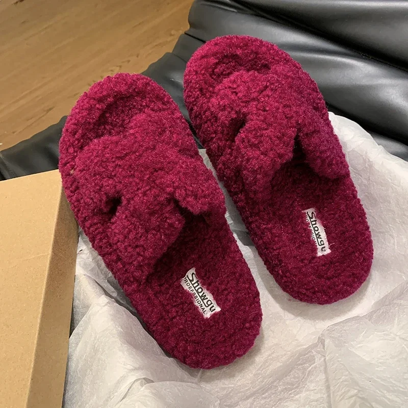 Новые однотонные элегантные теплые тапочки на толстой подошве с круглым носком и