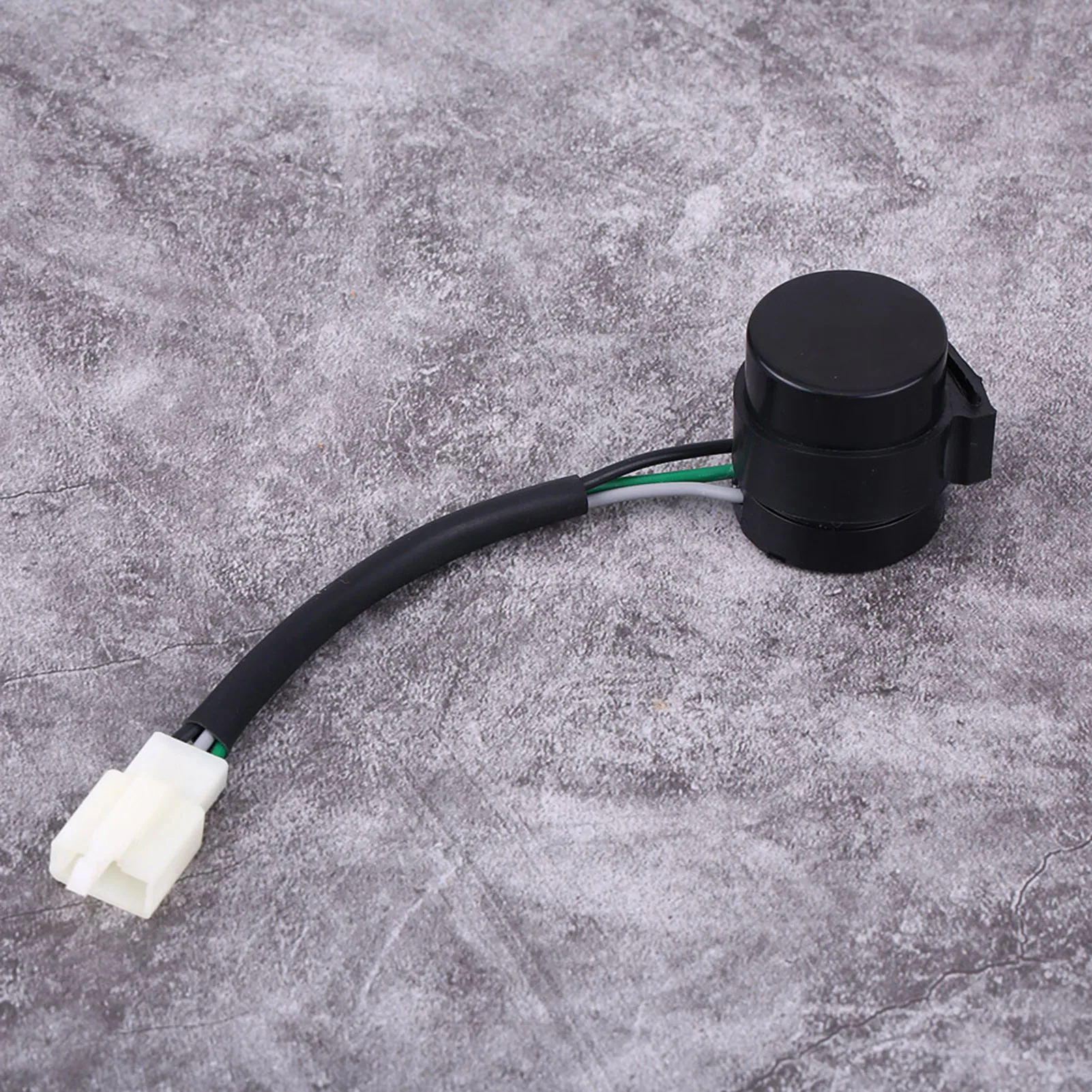 

3 Pins Round Turn Signal Flasher Relay Blinker For GY6 50-250cc Motorcycles Scooters Moped ATV