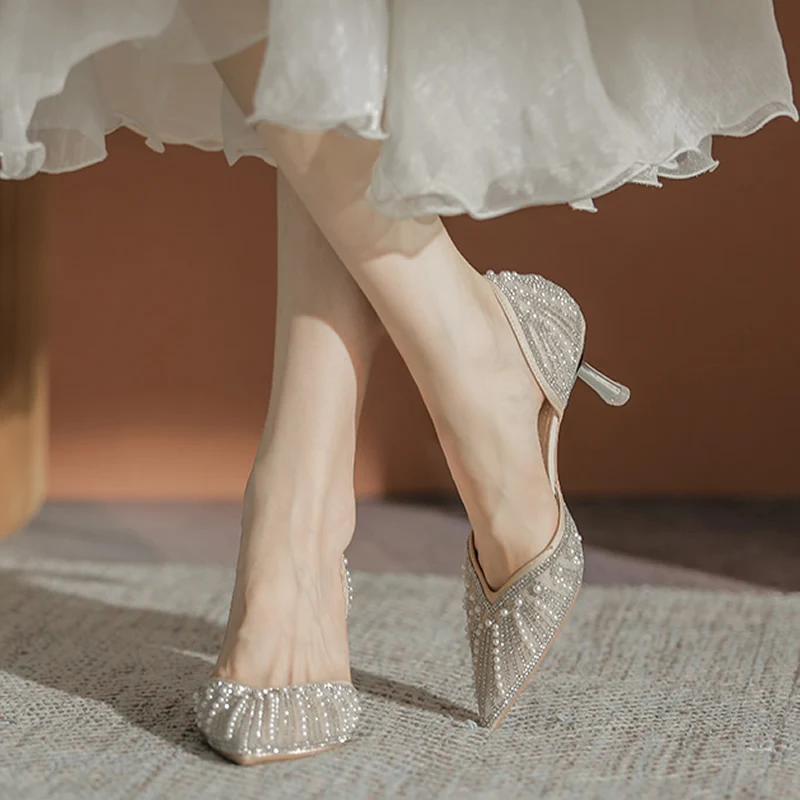 Рисунок 3 - Женские туфли с острым носком