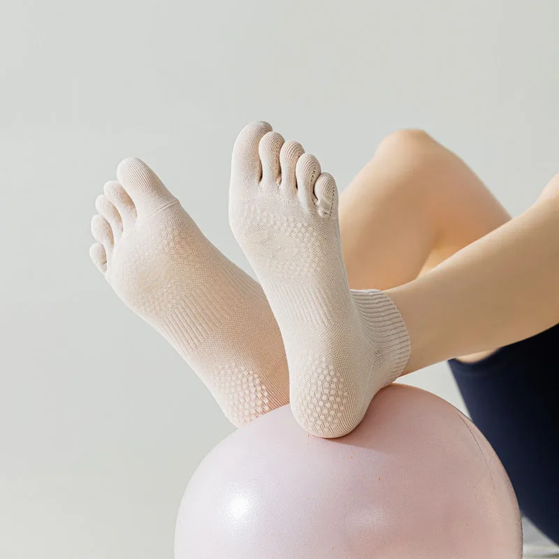 Non Slip Yoga Socks Women Pure Cotton Five Fingers Socks Gym Fitness Sport Socks Pilates Dance Ballet 5 Toe Socks Footwear Woman