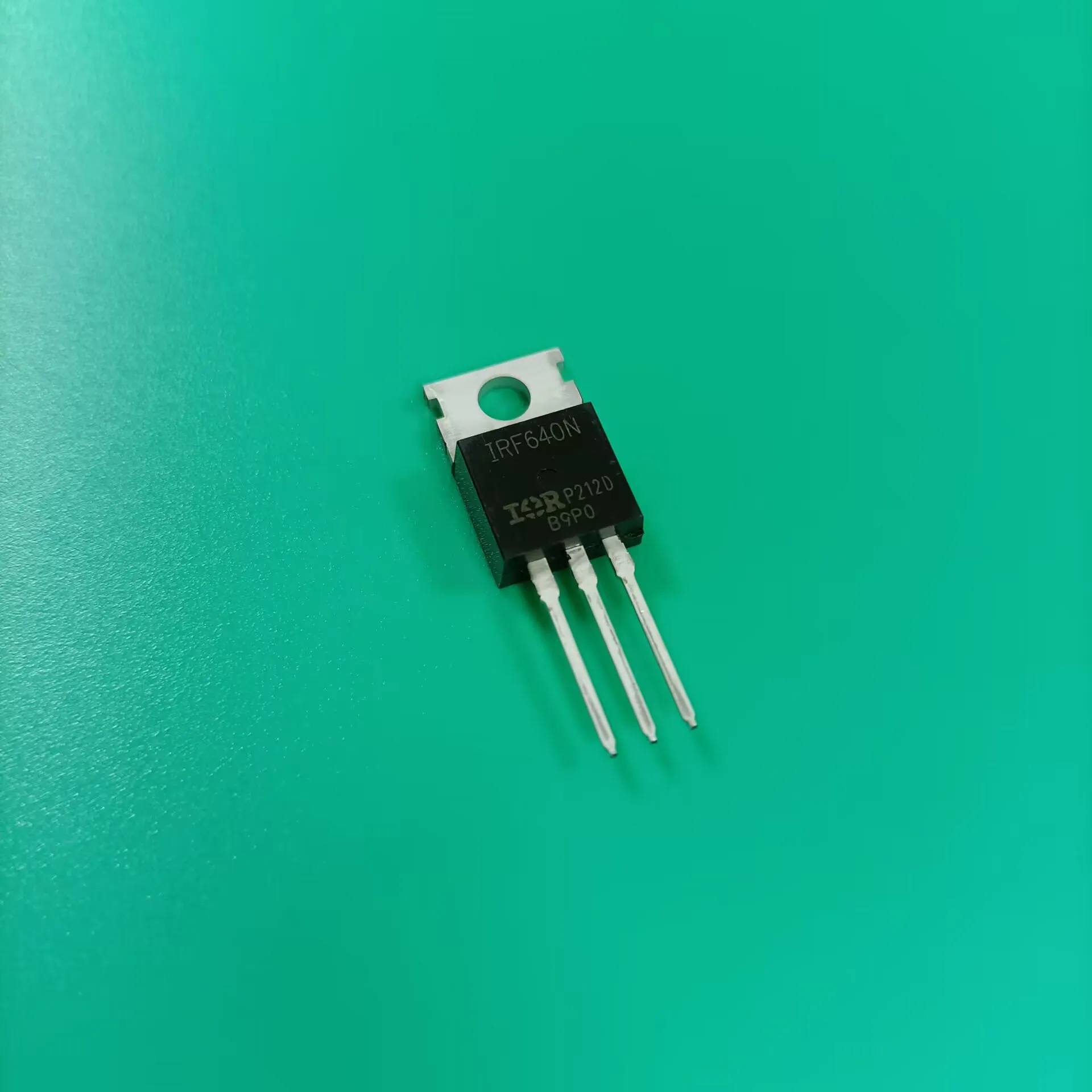 10 шт./лот IRF640NPBF TO220AB IRF640N PBF МДФ 640 npbf MOSFET N-CH 200V 18A TO-220AB IRF640N-PBF