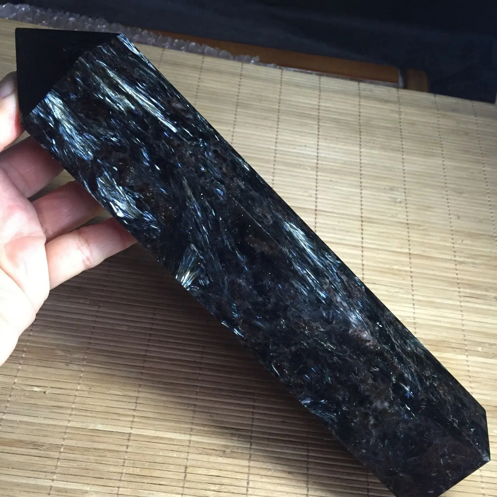 

Астрофиллит Обелиск DHGAOGE