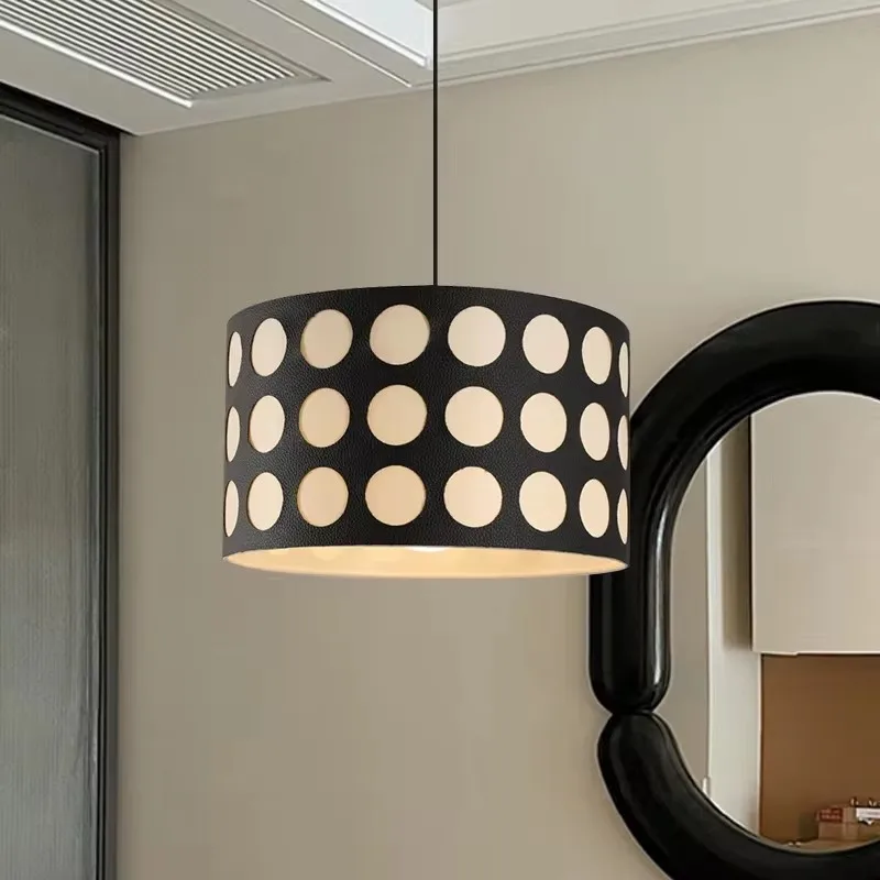 Модный парижский дом неоклассический винтажный стиль кремовая гостиная