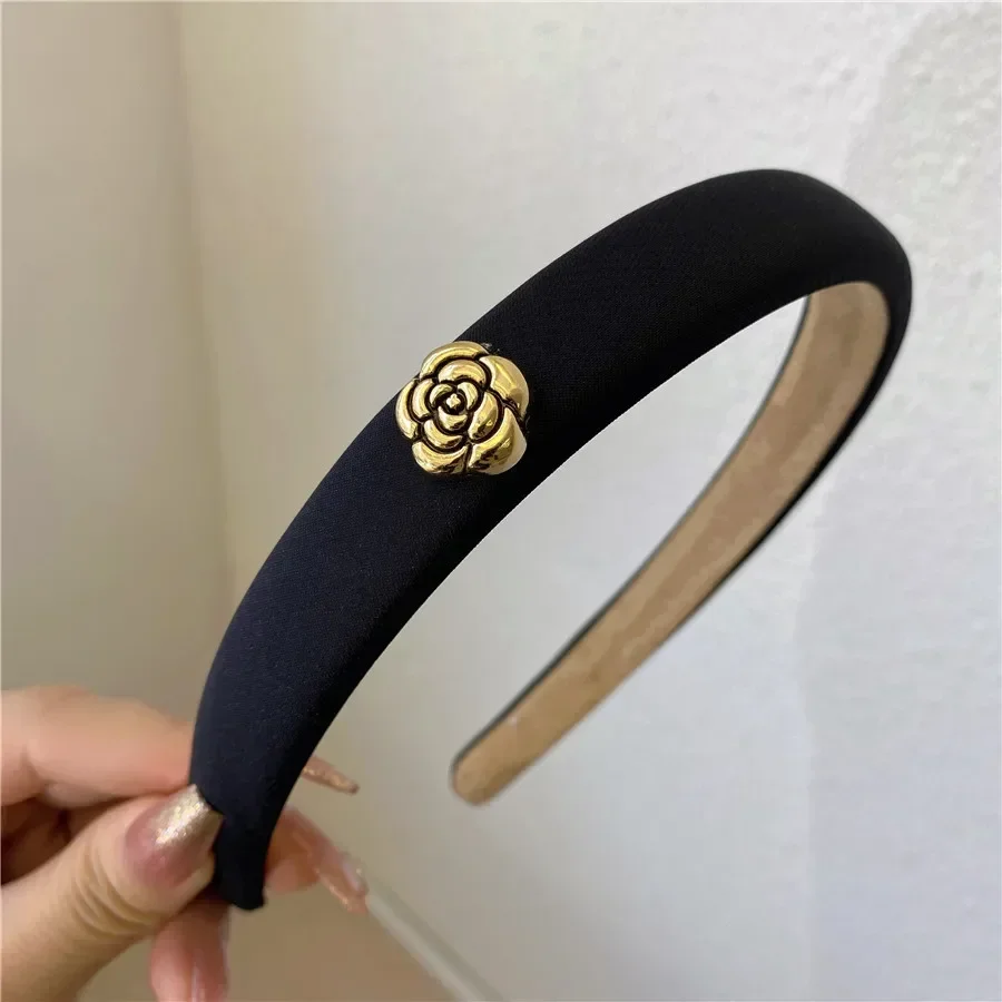 Новинка 2024 элегантные простые черно-белые повязки на голову женские