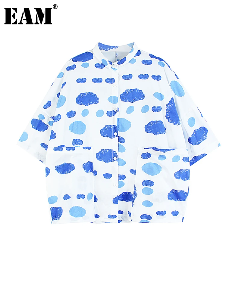 

[EAM] Women Blue Dot Printed Big Size Casual Blouse New Lapel Half Sleeve Loose Fit Shirt Fashion Spring Summer 2022 1DE8331
