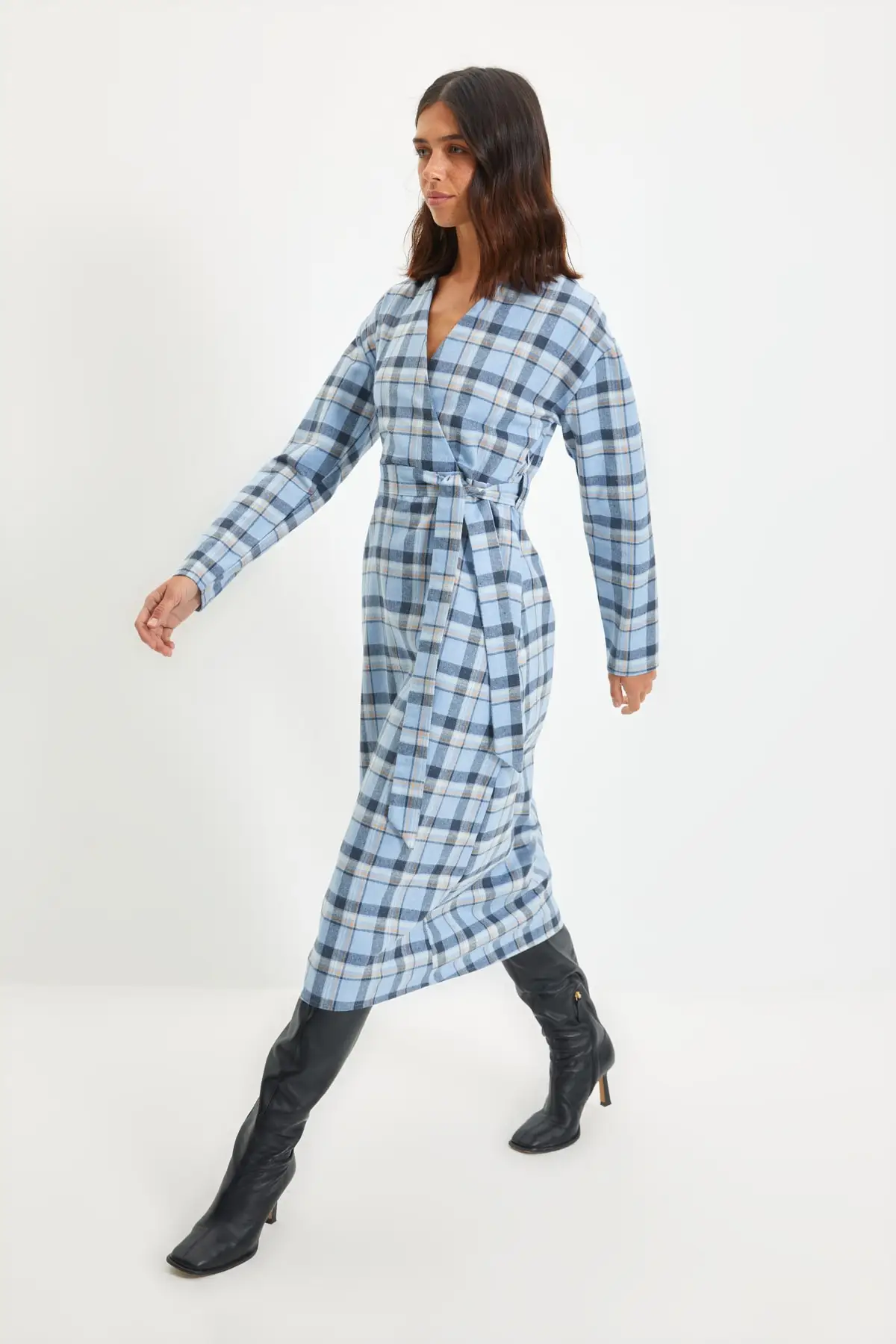 

Trendyol Belted Plaid Dress TWOAW22EL0792