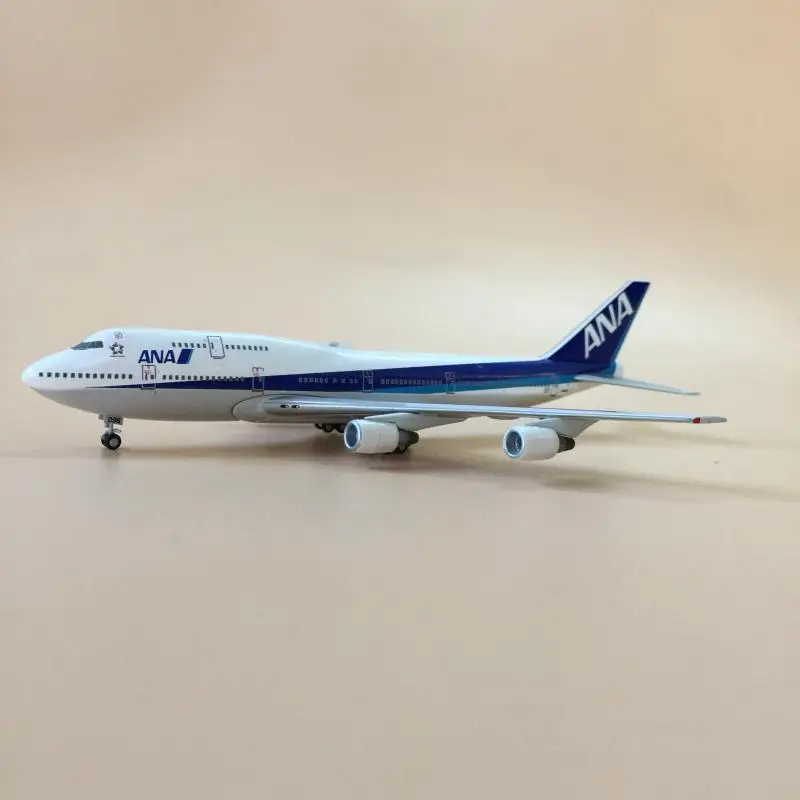 Rms titanic модель 1 400. 1 400 модель. Model:  777-2 4mpx. Коллекционные самолеты. Сборная модель моделист лайнер титаник, 1/400.