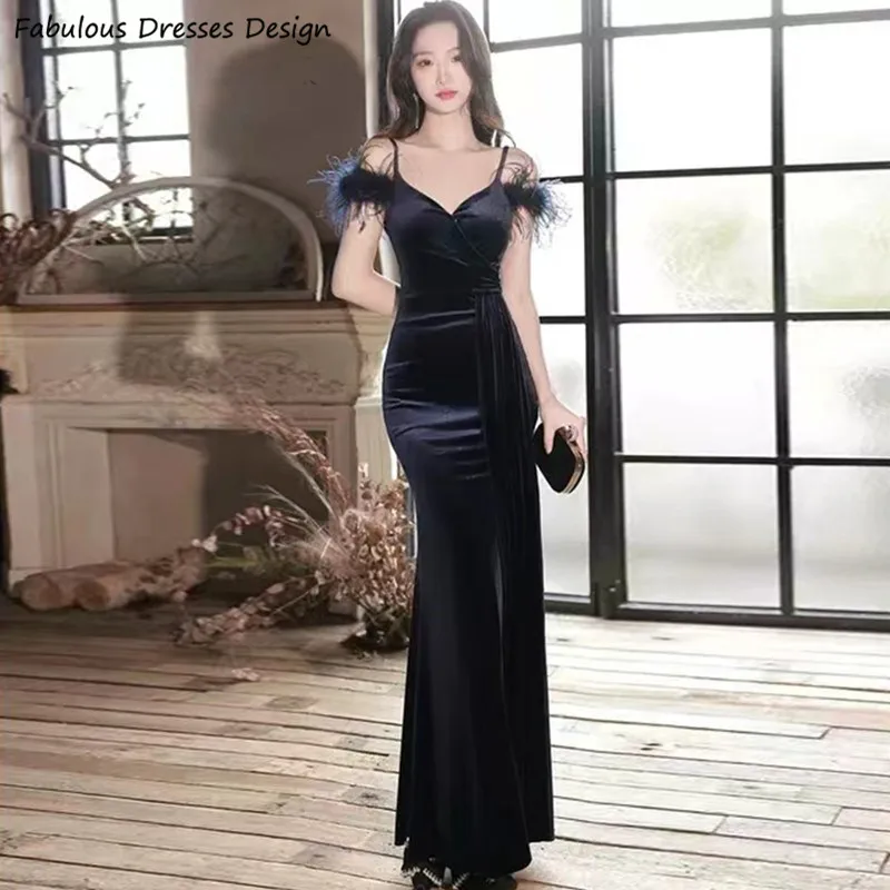 

Чернильно-синие бархатные длинные платья русалки для подружек невесты с перьями с открытыми плечами сердечком вырезом лентами свадебное вечернее платье для выпускного вечера