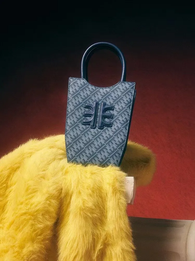 

Vase bag female 2022 new minority Design Single Shoulder Messenger Bag portable tote bag mobile phone bag female