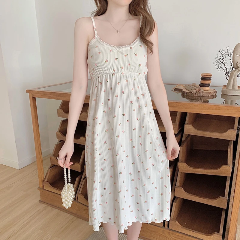 

Sleeveless Nightdress Women's Suspenders Summer Loose Sweet Floral Pajamas Nightgown Dress with Chest Pad can be wear outside