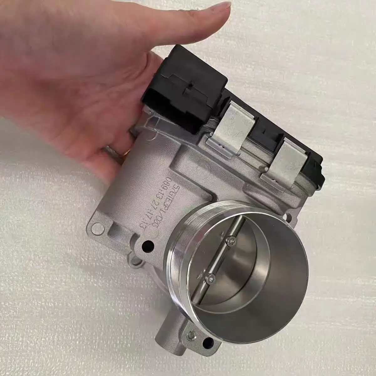 

Электронный корпус дроссельной заслонки в сборе для Dongfeng Fengshen AX7-2,0 л 2,3 л