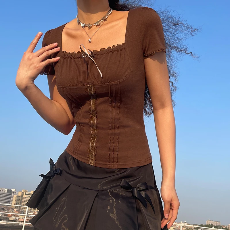 

Combhasaki Women Harajuku Aesthetic Patchwork Retro Gothic Short Sleeve Square Neck Ruched Bust Lace Patchwork T-Shirts