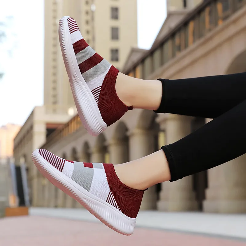 2020 New Fashion Sneakers Women Shoes Breathable Mesh Slip-on Flat Shoes Women Plus Size Loafers Shoes zapatillas mujer