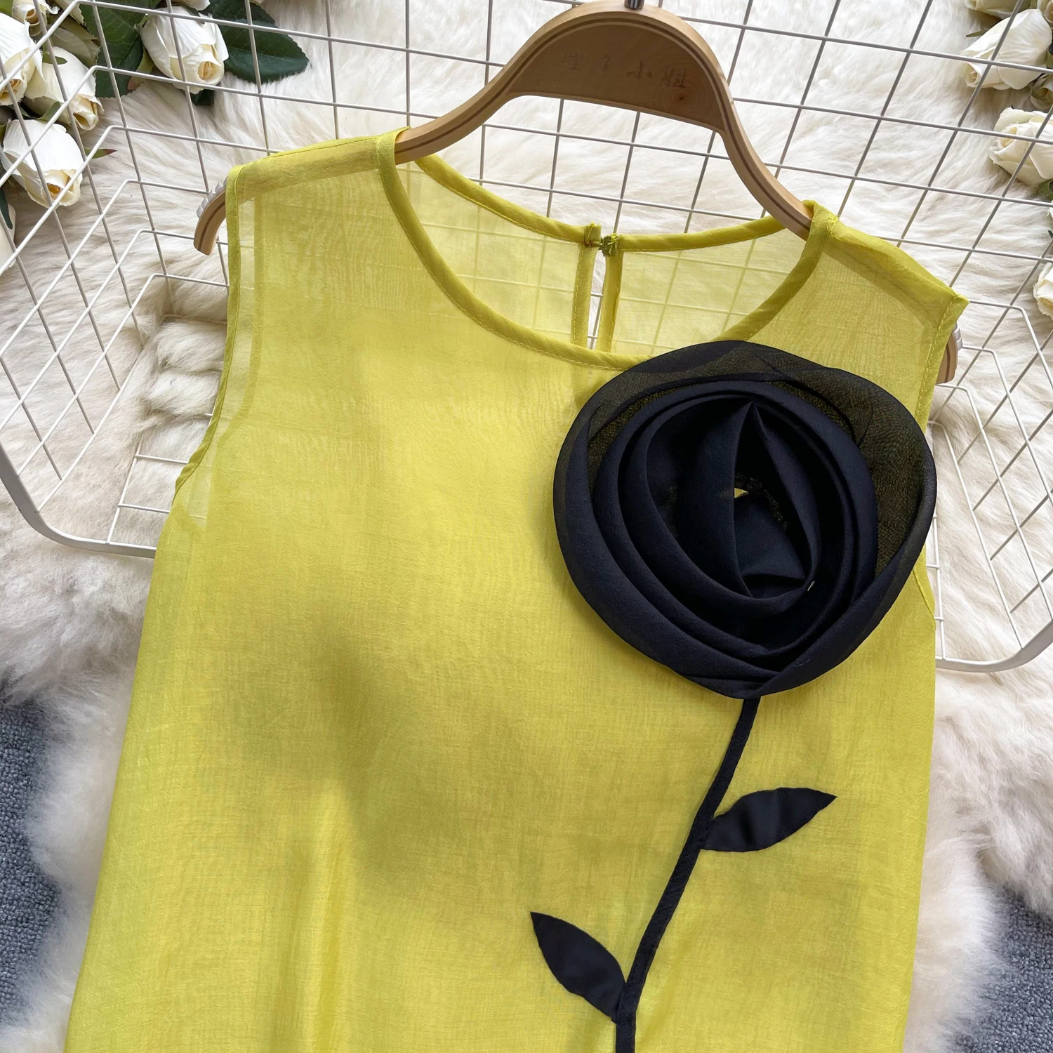 Женская шифоновая блузка без рукавов в стиле ретро