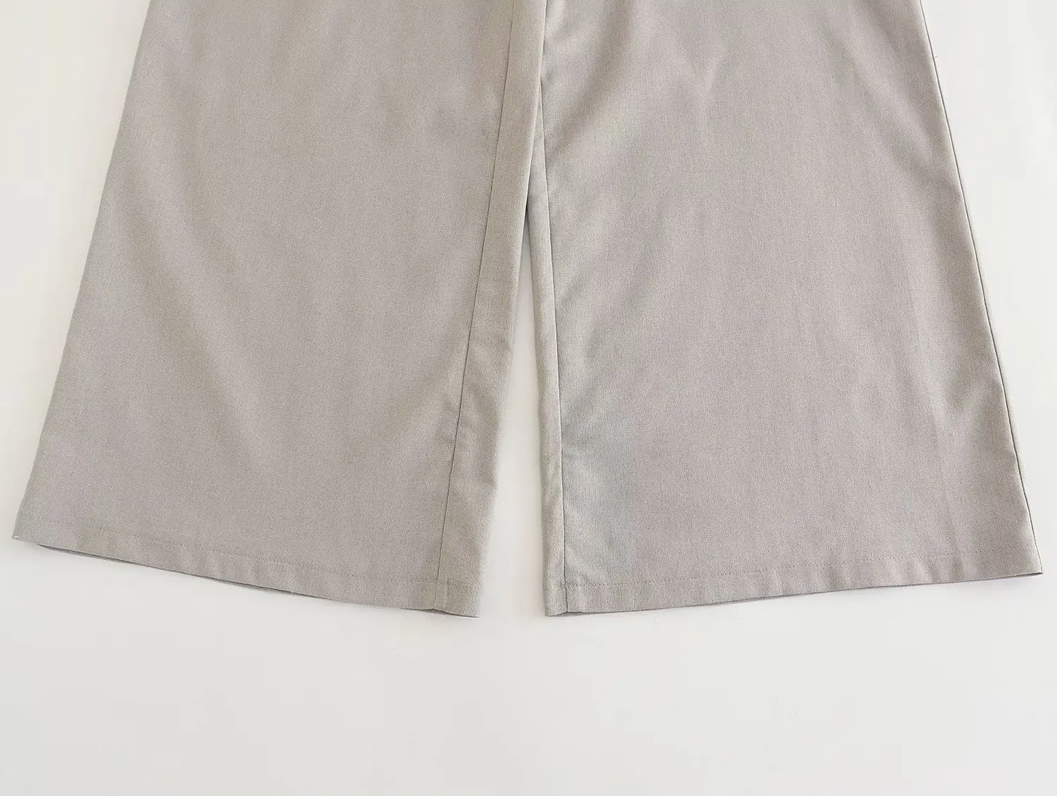 Рисунок 6 - Женские свободные льняные брюки с высокой талией