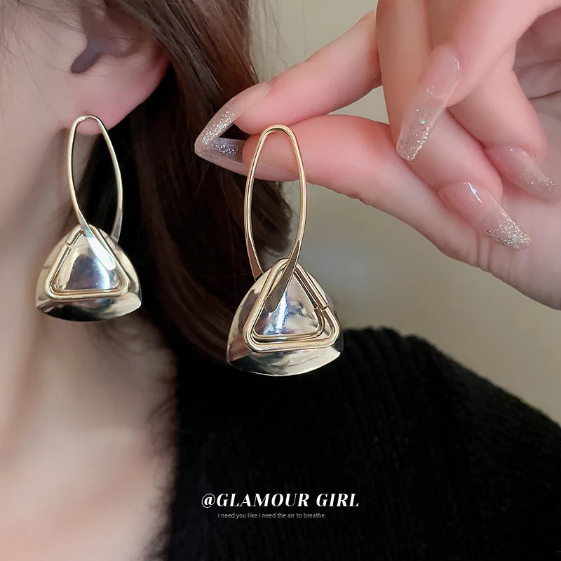 Silver Hollow Triangle Earrings Fashion Metal High-end Sense Distinctive New Wholesale Women