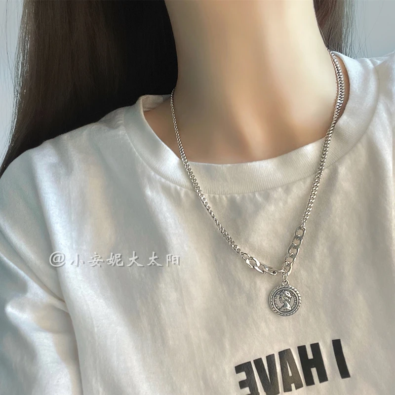 

Head Portrait Coin Retro Necklace Hoodie Chain Women Ins Simple Colorful Exquisite Novel Gifts for Women Party Dresses Jewelry