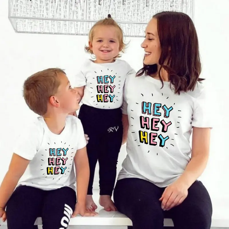 

2022 New Family Look T-shirt Matching Outfits HEY Letter Mommy And Daughter Twining Tee Tops Baby Girl Romper Clothes Mother Me
