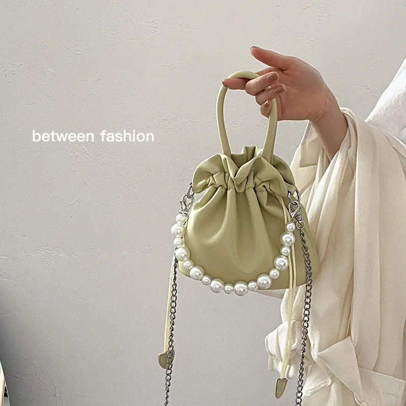 

Handheld Pleated Bag Women's Fashion Pearl Bucket Bag French Niche Messenger Bags