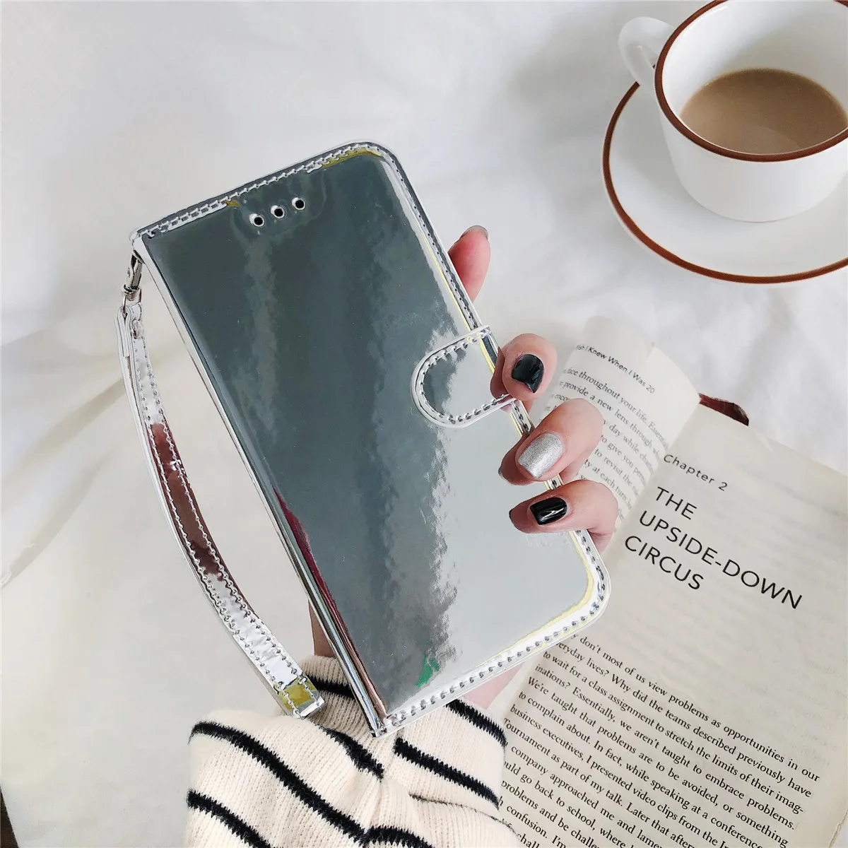 

Yidai-Silu Flip Case Card Holder Kickstand Mirror Wallet Reflective Surface Wristband Magnetic Cover for Samsung A72 52 71 51 5G