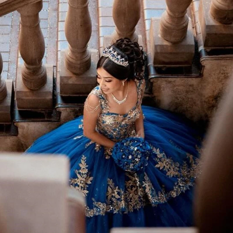 Королевское синее блестящее бальное платье Quinceanera Платья с открытыми плечами и