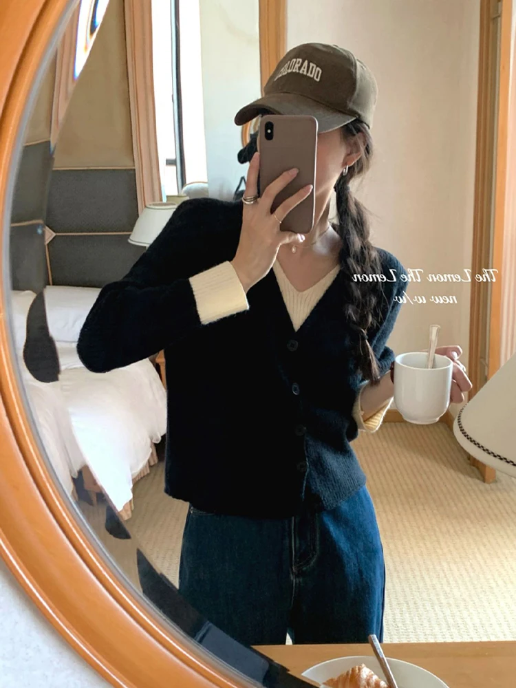 Fancy Western Sle Elegance Retro Minimalist Long Sleeve Contrast Color V-neck Short Patchwork Fake Two-Piece Knitting Cardi...