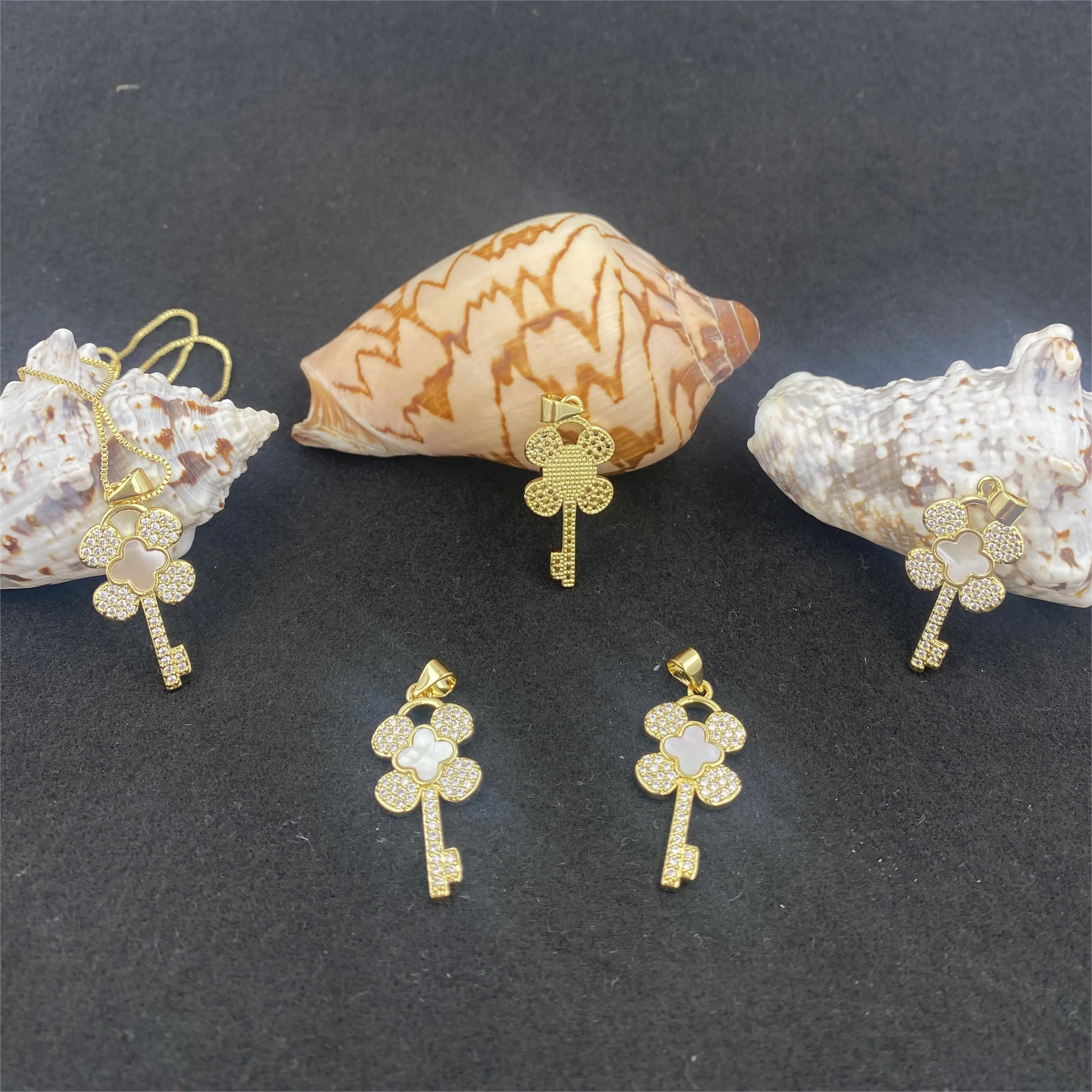 Ожерелье с подвеской в виде белого ключа стиле хип-хоп ювелирное изделие из