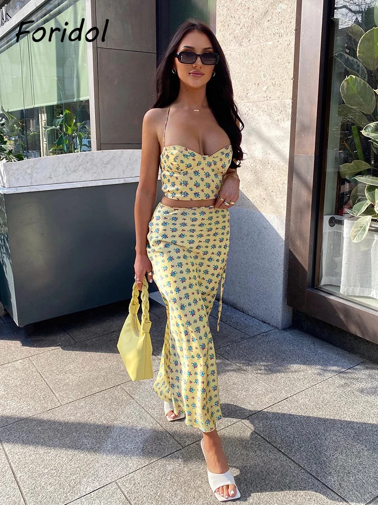 

Foridol Floral Summer Boho Yellow Dress Set Back Tie Up Halter Backless Midi Dress Satin Party Waist Hollow Out 2pcs Suit
