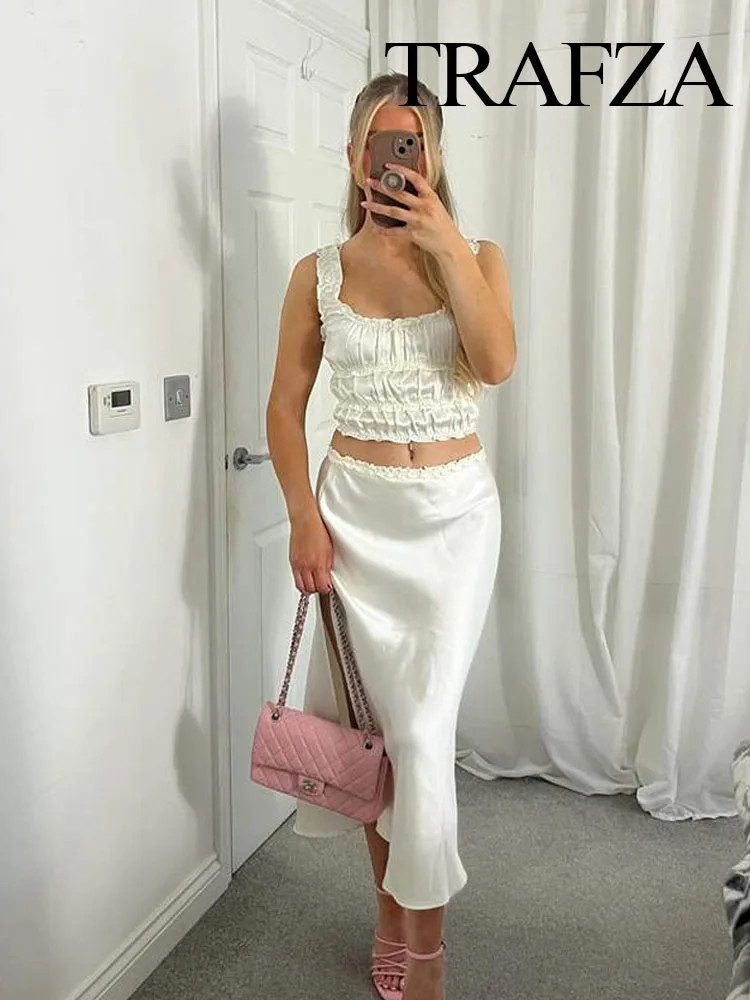 Женский приталенный топ с открытой спиной и атласная текстурированная юбка