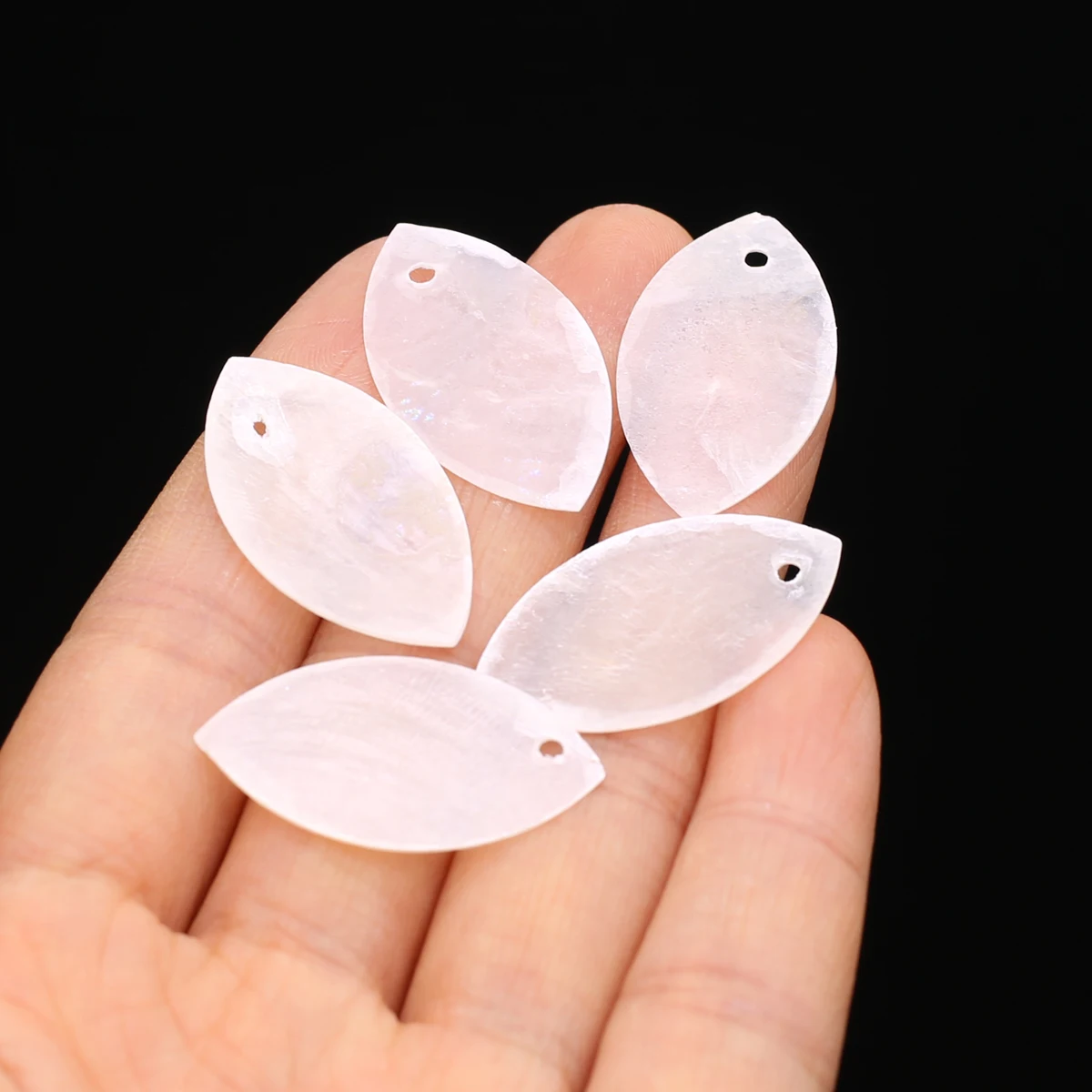 Купи Marquise Natural Thin Shell Beads Mother of Pearl Shells Loose Beads for Jewelry Making DIY Necklace Earring Accessories Crafts за 119 рублей в магазине AliExpress