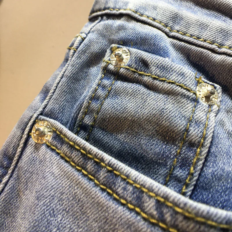 Hem Stitching Crochet Lace Flower Slimming Stretch Jeans Female 2023 Summer New Light Blue Jeans Women High Waisted Jeans