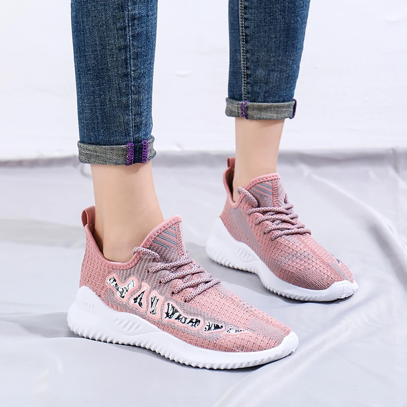 Women's Mesh Breathable Running Shoes Summer Outdoor Comfortable Lightweight Sports Shoes Soft Women's Casual Shoes