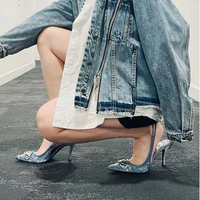 

2023 European and American New Niche Design Sense Women's High Heels Retro Denim Pointed Rear Empty Show