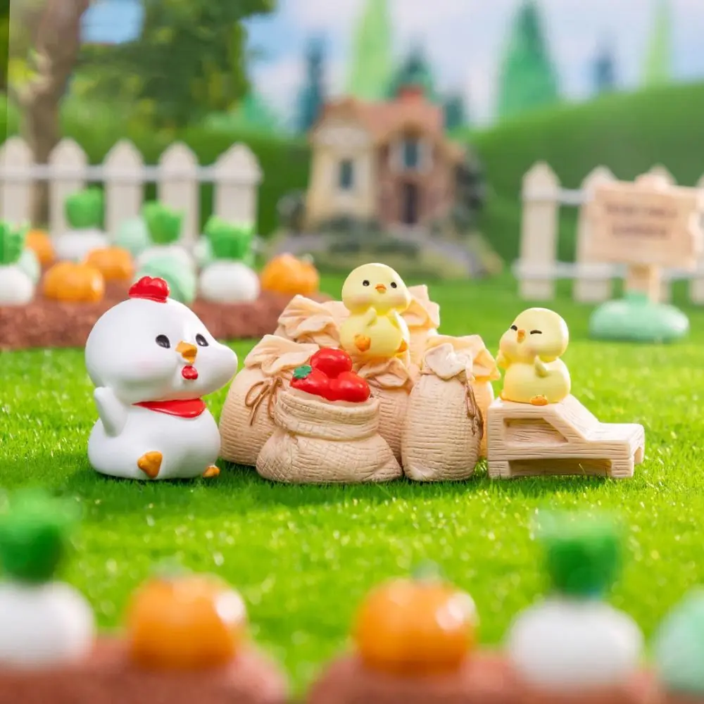 Мини-фигурки курицы из мультфильма подарок миниатюрная статуя животного желтой