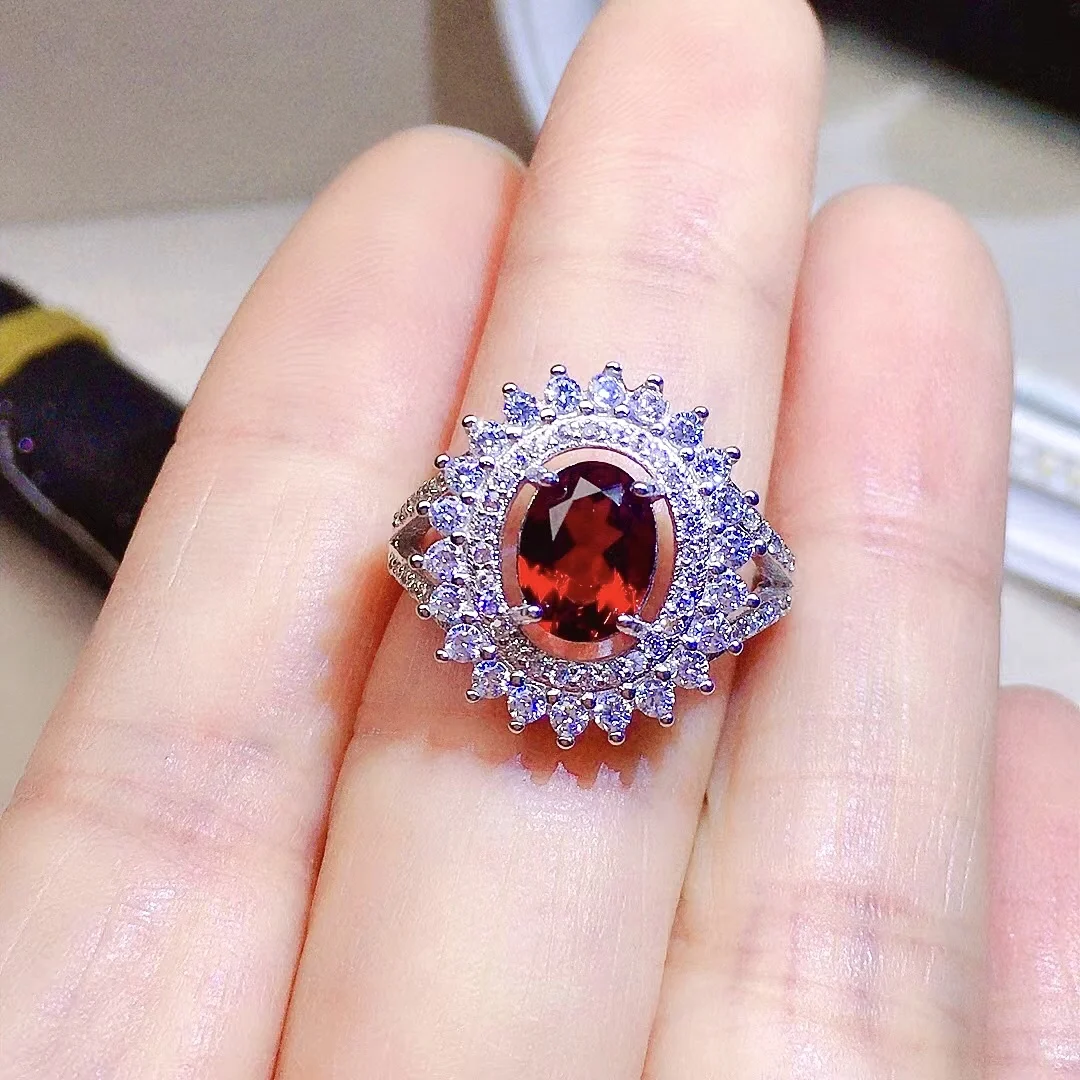 luxury silver garnet ring for party 6mm * 8mm 1ct VVS grade natural garnet silver ring 925 silver garnet jewelry