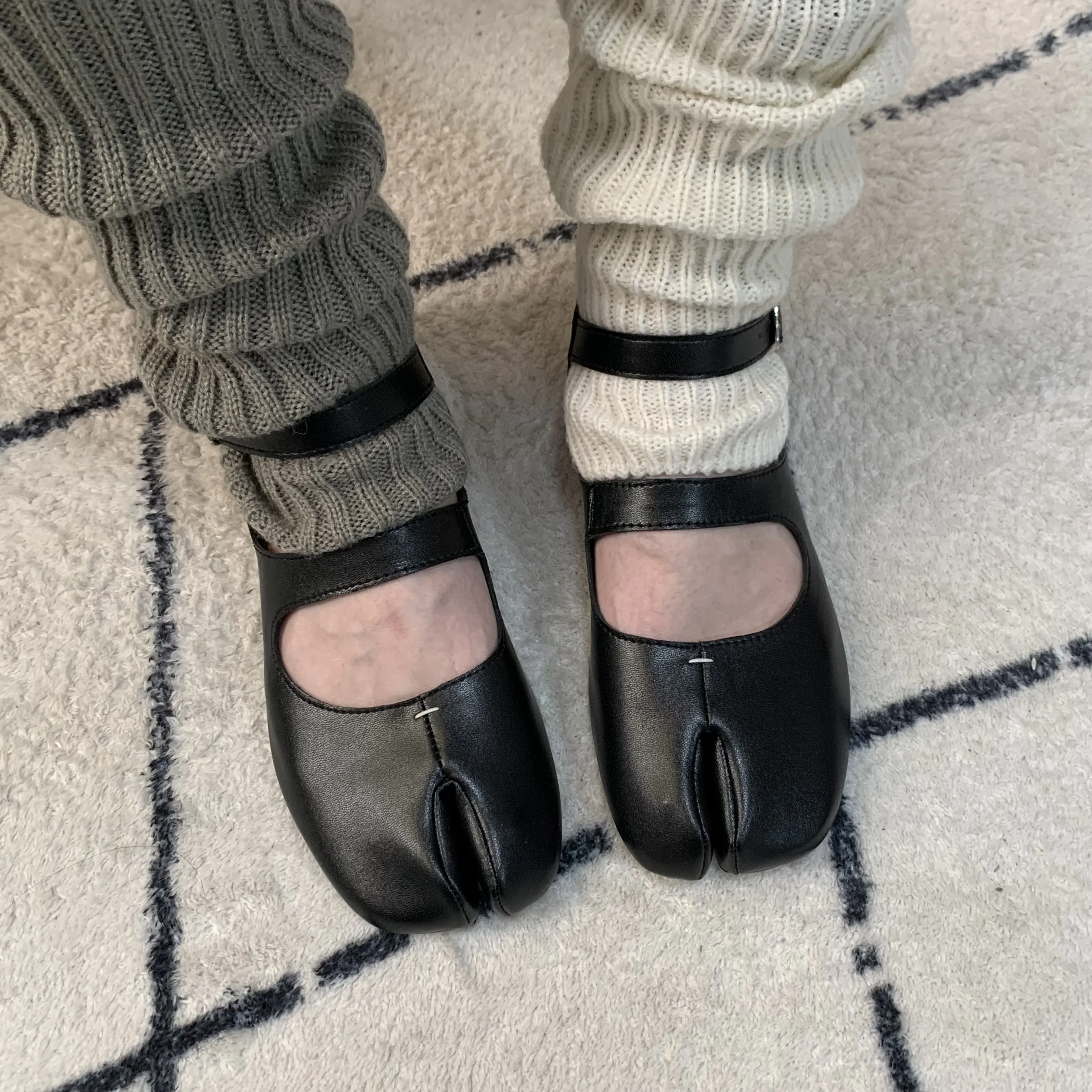 Женские туфли-лодочки на плоской подошве из экокожи 35-40 цвет черный/коричневый