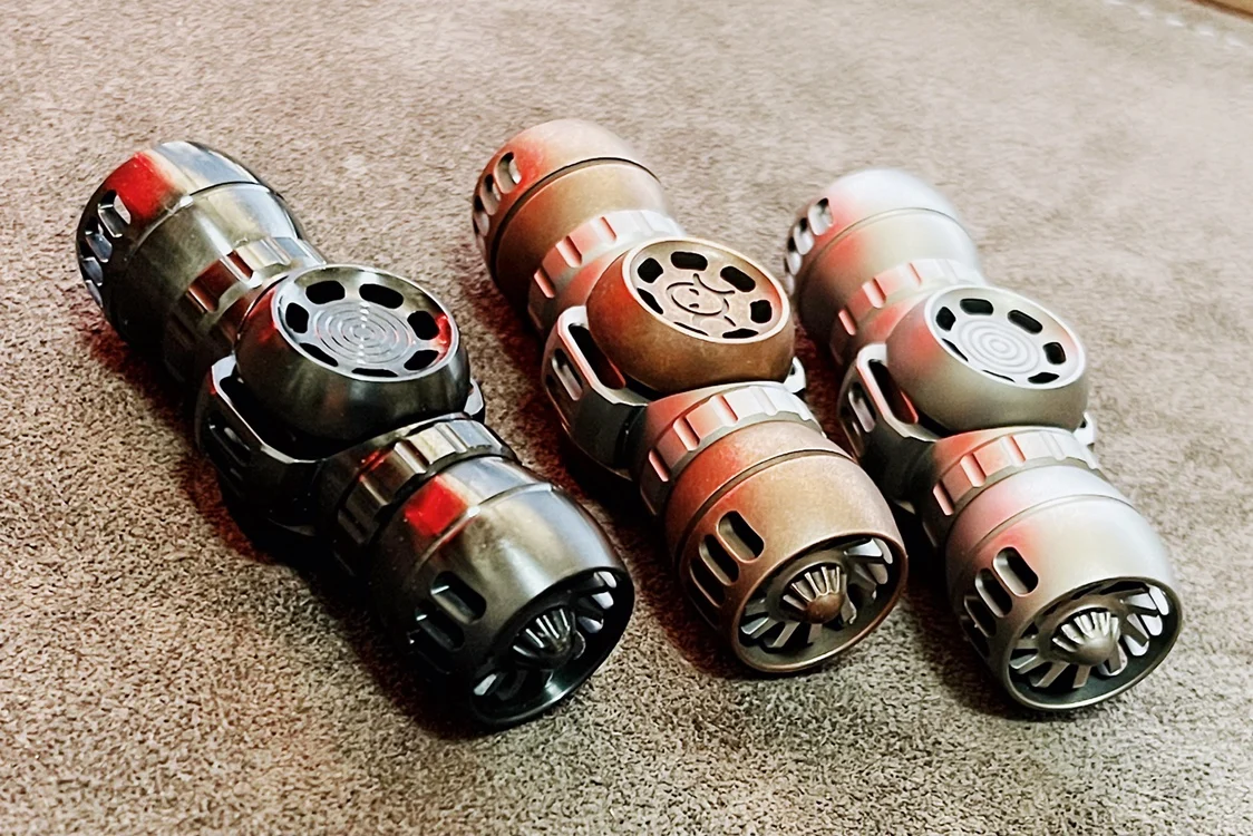 

Черное зеркало turbohammer с гироскопом для пальцев EDC игрушка для декомпрессии