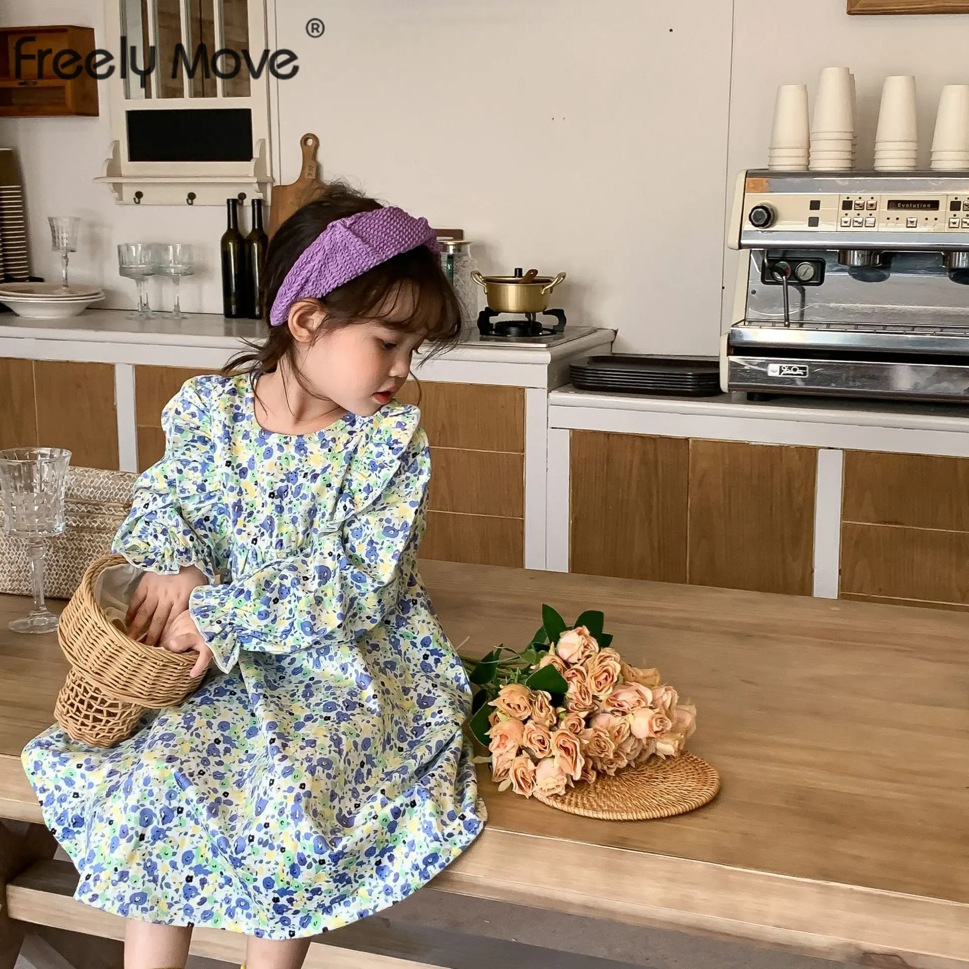 

Freely Move Children Clothes 2022 Autumn Cotton Korea Style Casual Floral O Neck Ruffle Puff Sleeve Sweet Lovely Dress For Girls