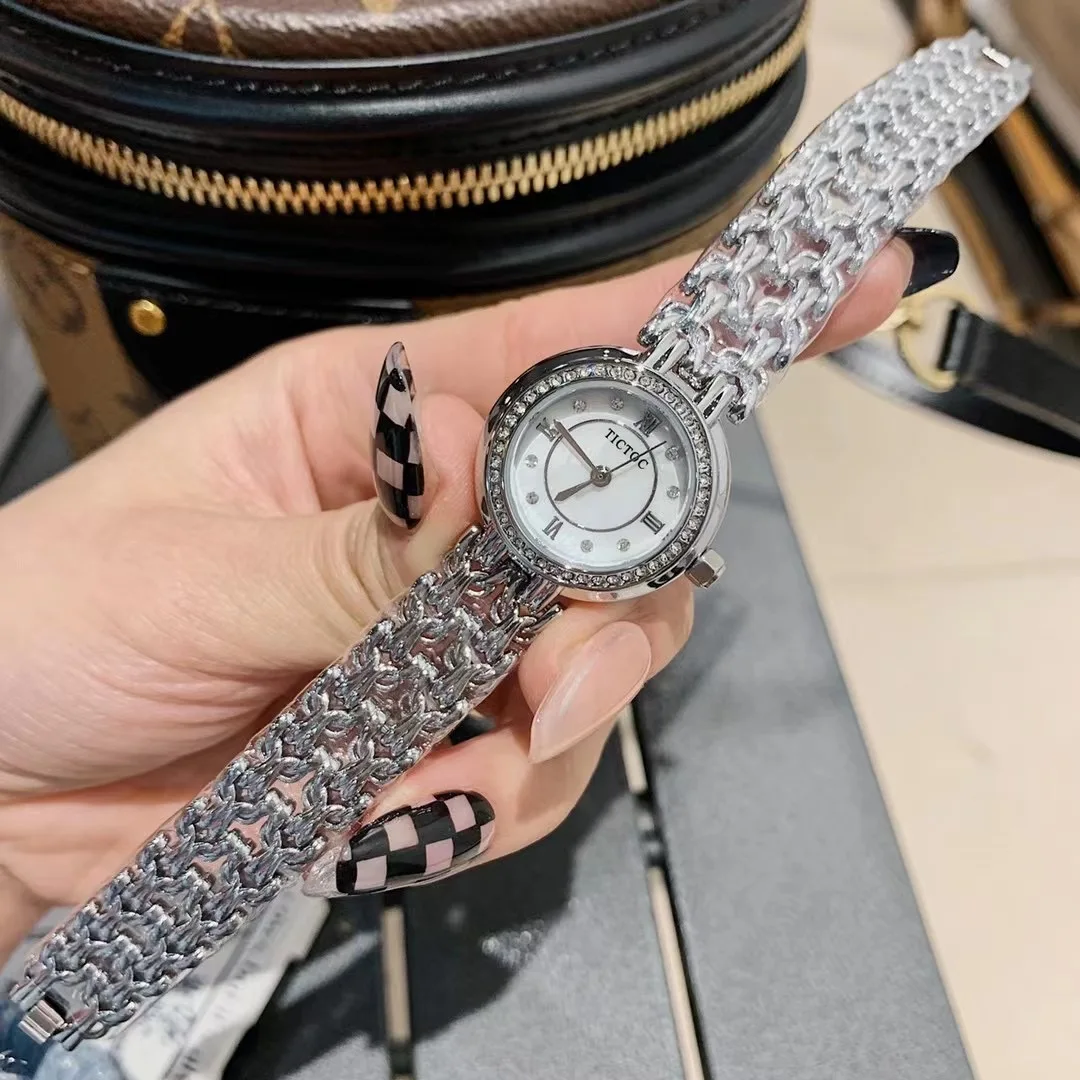New Designer Twisted Chains Bracelets Watches for Women Summer Fashion Dress Wrist watch Colorful Shell Analog Watches Quartz