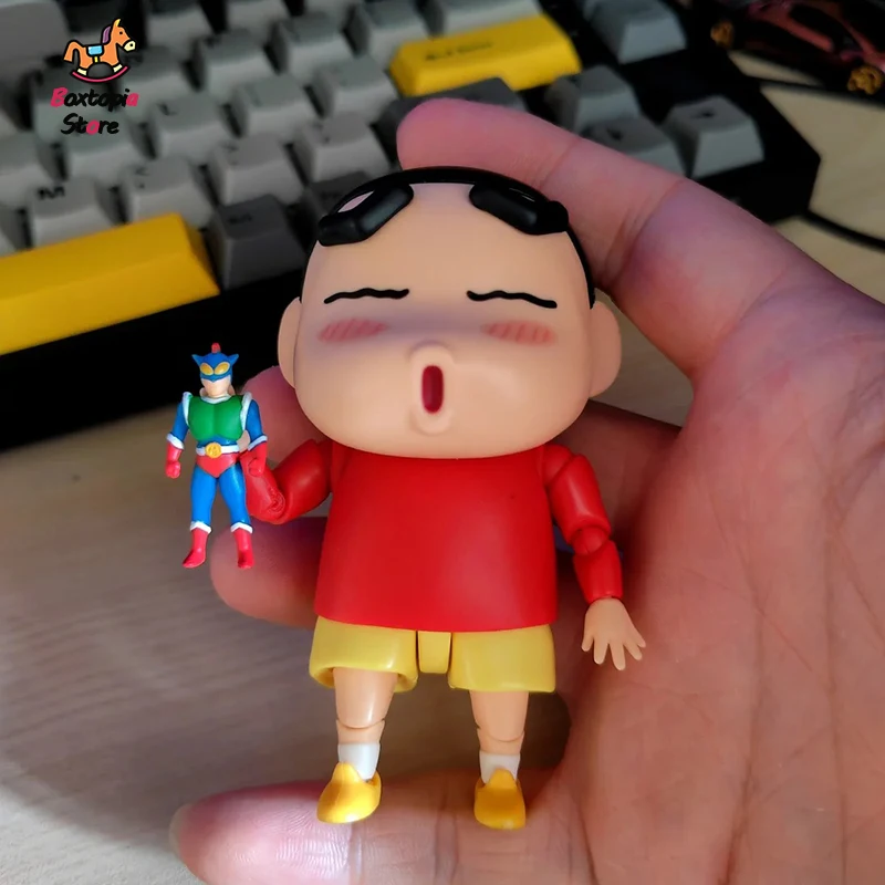 Фото Новая официальная коллекционная фигурка Bandai S.H.Figuart Crayon Shin-Chan Nohara Shinnosuke Dynamic Superman, подарок, в наличии №5