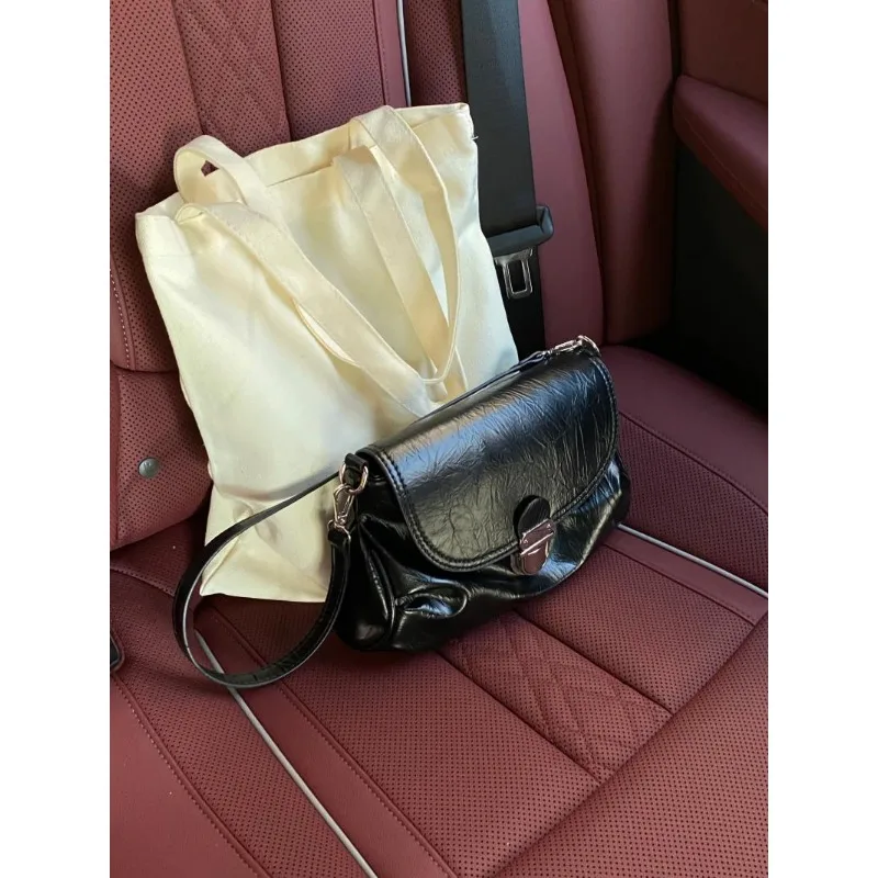 Миниатюрная дизайнерская сумка через плечо с замком стильная женская