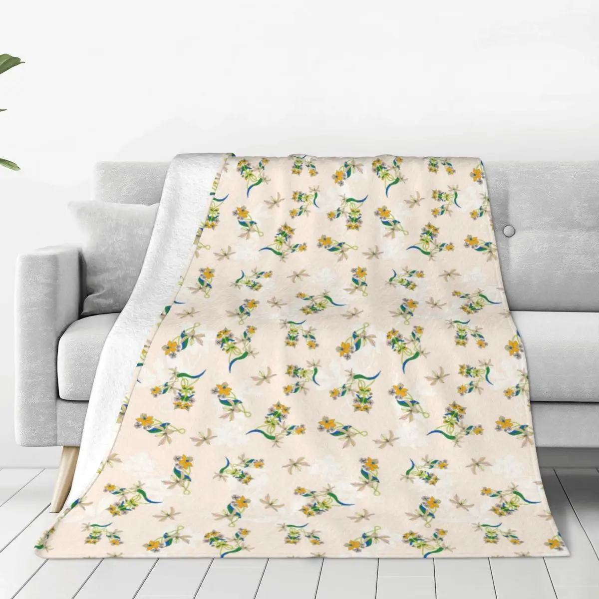 

Shivering Blanket Ultra Soft Cozy Blooming Flowers Decorative Flannel Blanket All Season For Home Couch Bed Chair Travel