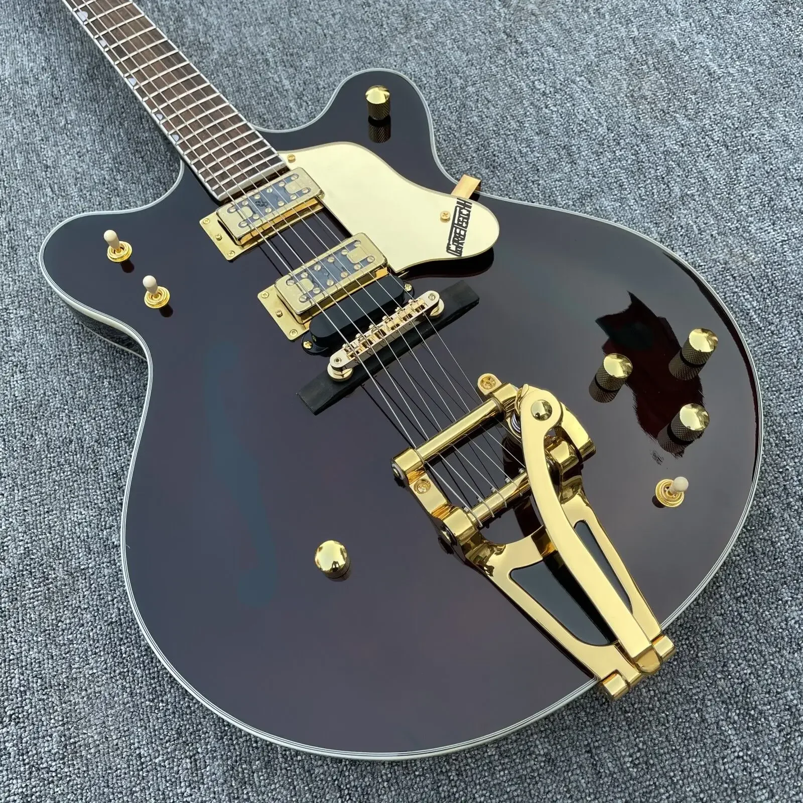 

Custom 6-string electric guitar, semi-hollow guitar, big jazz tremolo system, golden accessories,China pickup